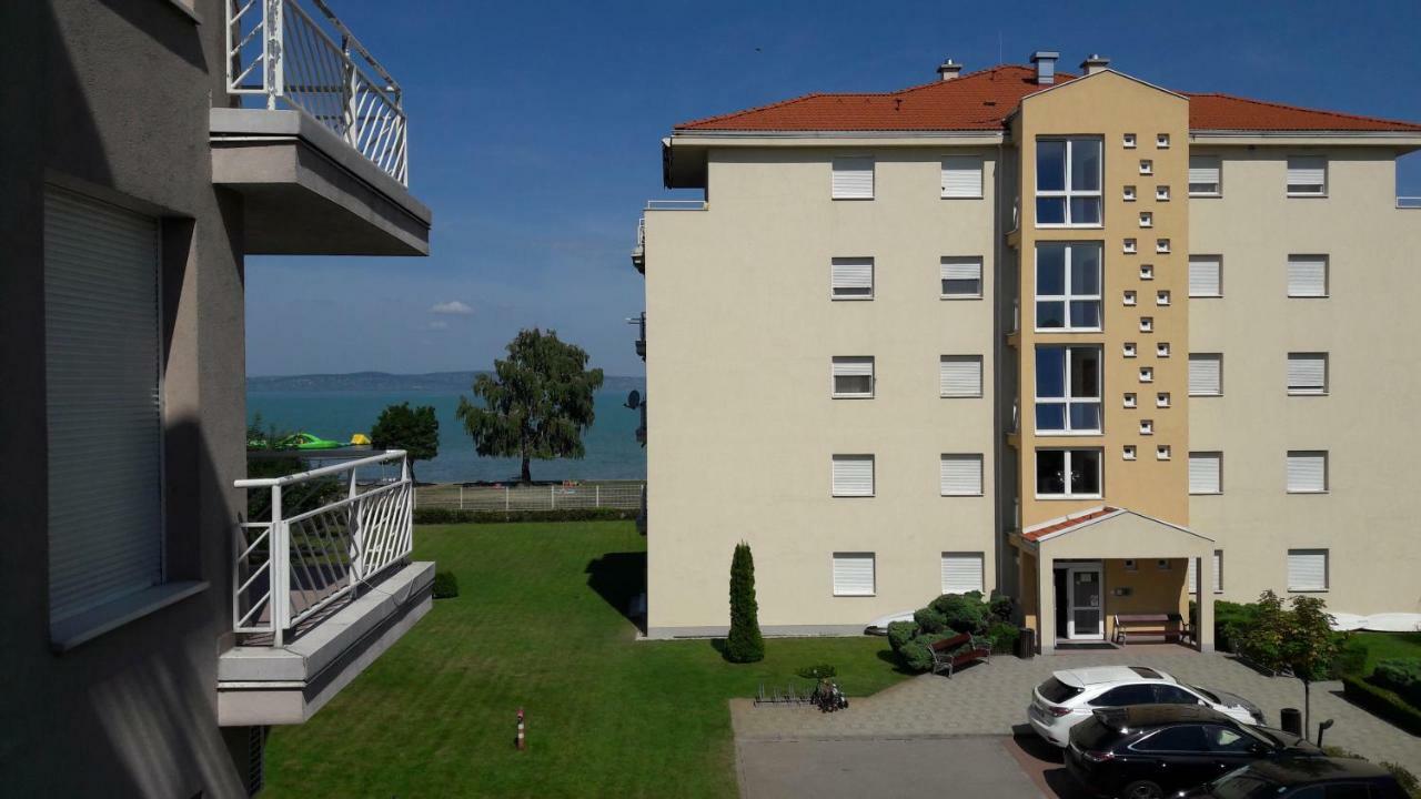 Siofoki Vizparti Nyaralo - Lakeside Apartment Ngoại thất bức ảnh